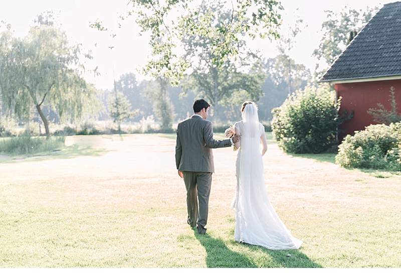 corinna-sebastian-elegante-scheunenhochzeit_0058