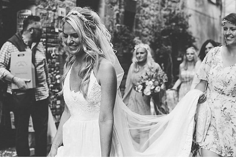 Martina und Emil - Boho-Hochzeit in der Toskana von Marie ...